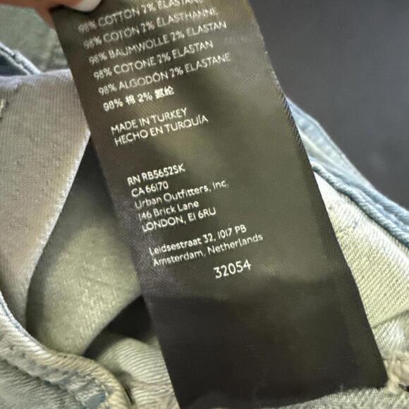 BDG Urban Outfitter Denim Pleated School Girl Jean Mini Skirt 3 Button Front M - Picture 9 of 9